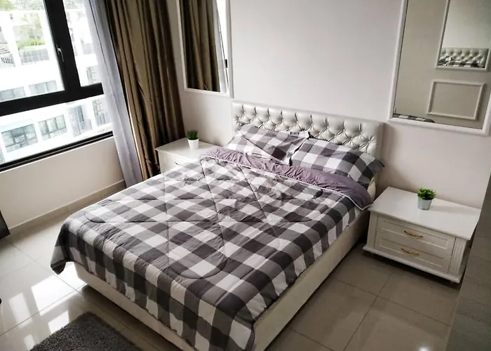 Luxury Blue Paris Suite # I-City # Free Wifi + Free Parking 1R1B